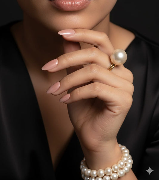 Elegant Nude Press-On Nails | Long-Lasting & Easy to Apply in Soft Nude Color.